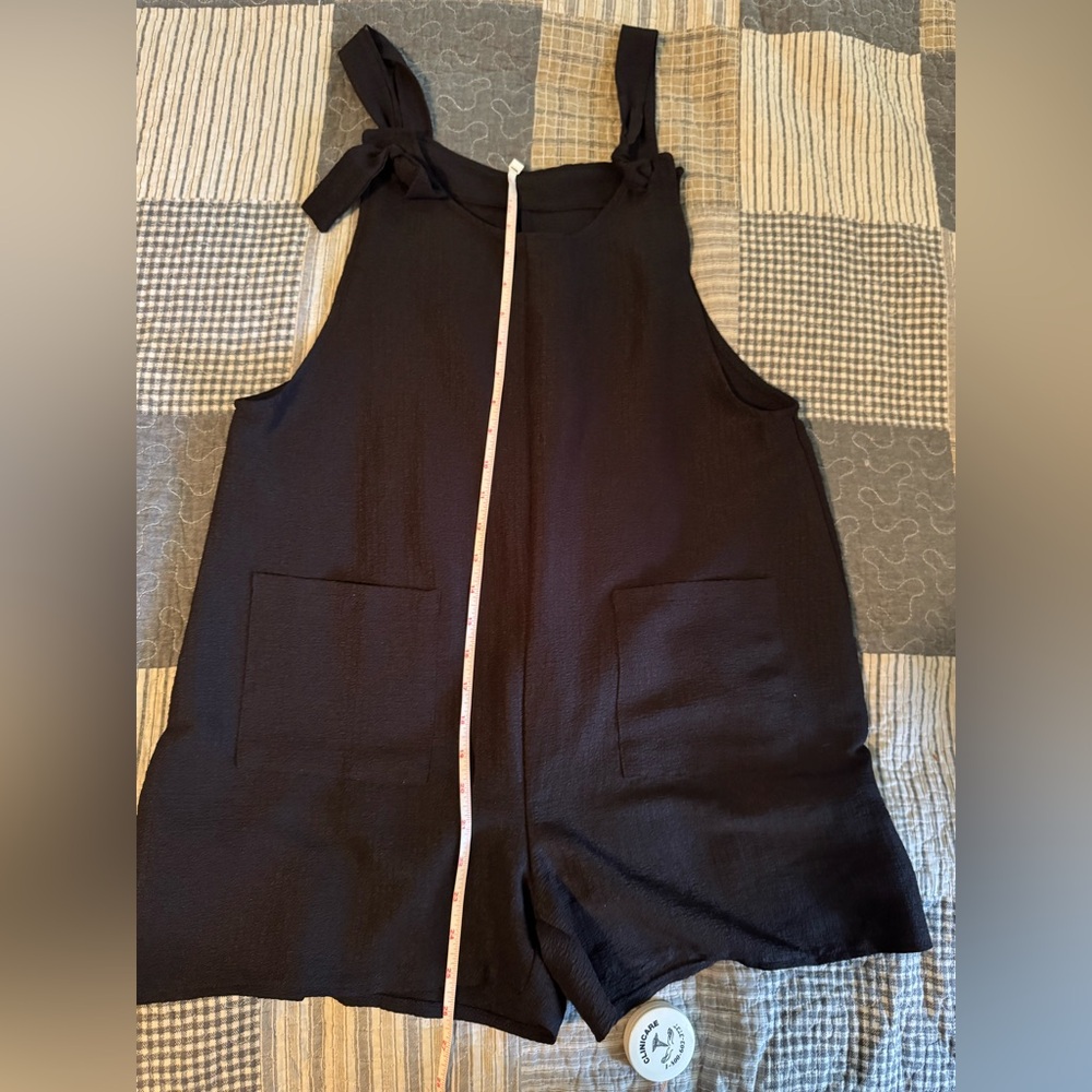 NWOT never wore Large Emery Rose Black Sleeveless Jumpsuit with Pockets